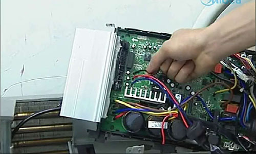 温泉美的空调电话是多少